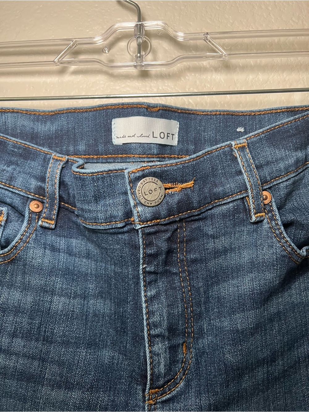 LOFT Modern Straight Cuffed Crop Jeans Women’s Size 8/29 Medium Wash Denim - Picture 2 of 7